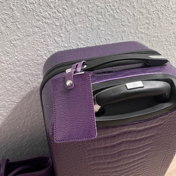 Joy Purple Luggage! 2-piece set - Picture 6 of 8